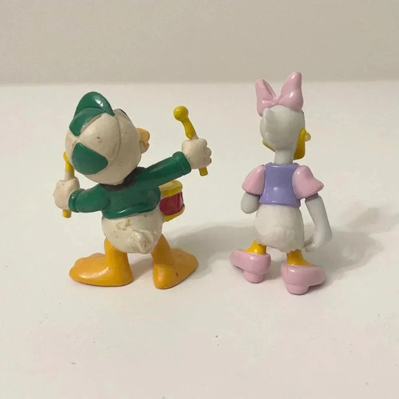 Lot  of 6 Disney PVC Figures Mickey Mouse Minnie Donald Daisy Goofy Louie - Picture 9 of 10